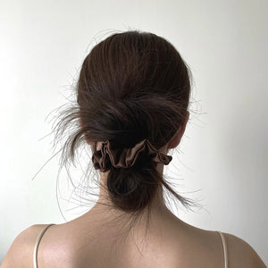 Aura Silk Co. 19 Momme Mulberry Silk Scrunchie