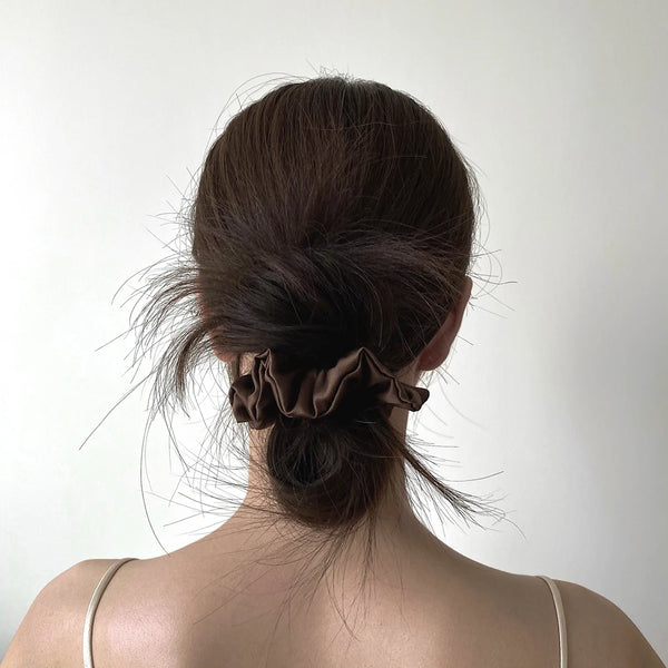 Aura Silk Co. 19 Momme Mulberry Silk Scrunchie