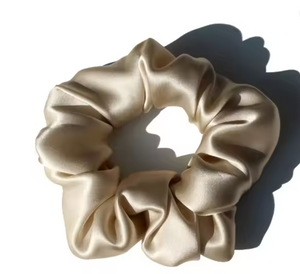 Aura Silk Co. 19 Momme Mulberry Silk Scrunchie
